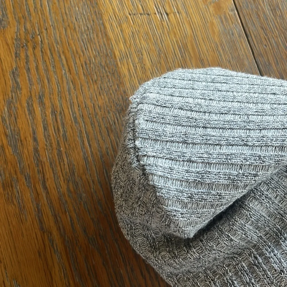 Ruffle and Roo Infant Hat Knit Ribbed Gray with Glitter Metallic Thread